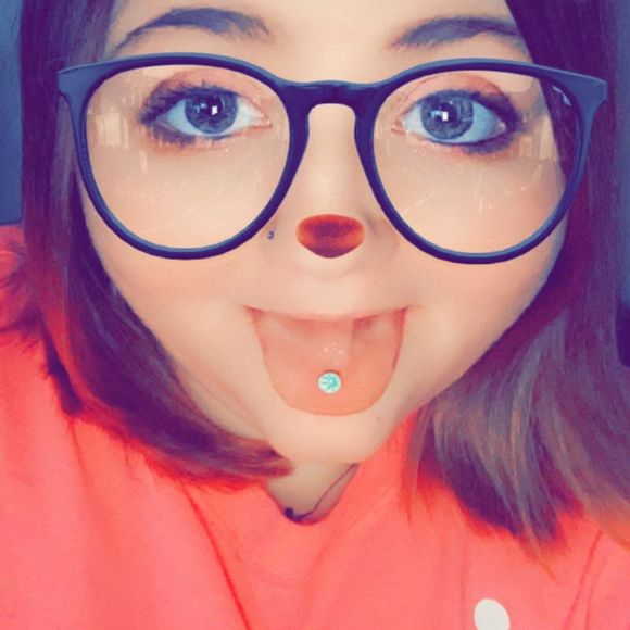 Meet your Posher, Kelli - Picture 1 of 1